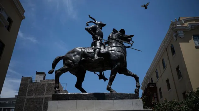 Statue of Spanish conquistador reinstalled in central Lima.