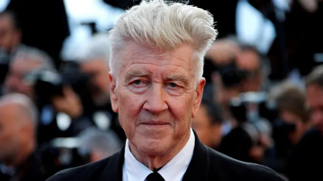 David Lynch: Twin Peaks film director dies at 78, family says”