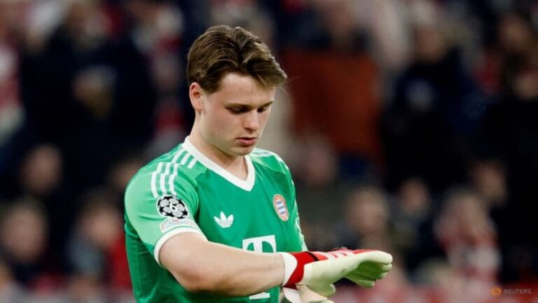 Bayern’s third-choice keeper Urbig to make Bundesliga debut, says Kompany