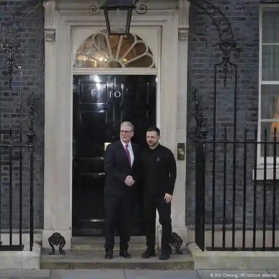 Starmer has told Volodymyr Zelensky he has “full backing across the United Kingdom” as the two met in Downing Street.