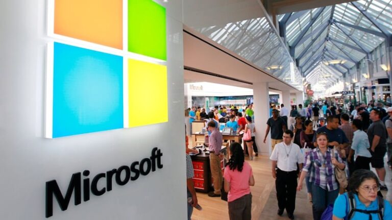 Microsoft Outlook outage? Coding blamed for issues” Several Microsoft programs including Outlook experienced outages Saturday afternoon. Microsoft Outlook outage? Coding blamed for issues” Several Microsoft programs including Outlook experienced outages Saturday afternoon.