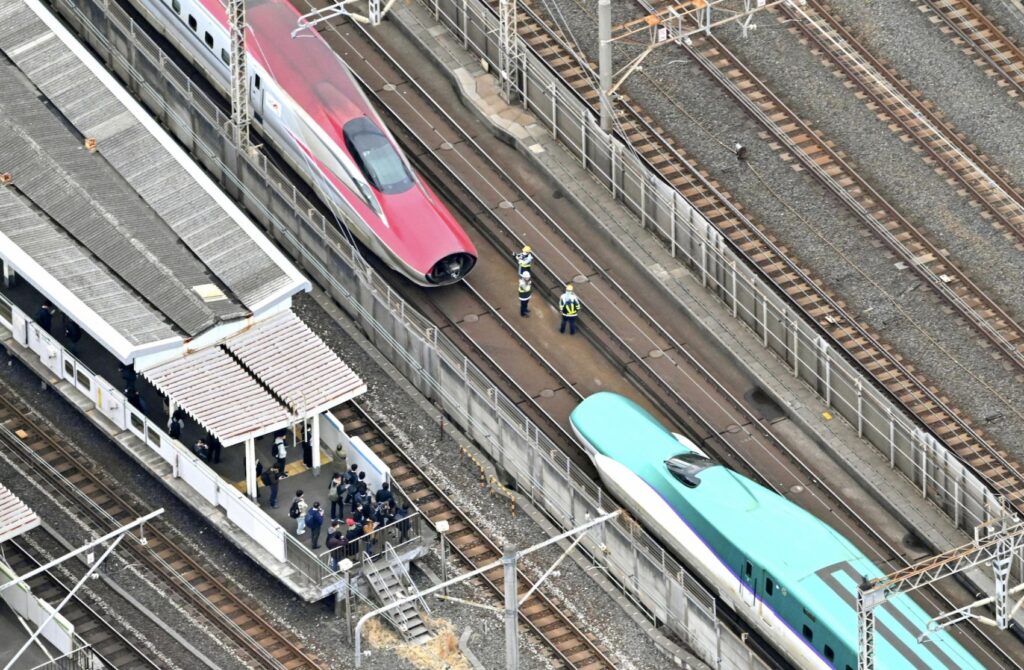 Bullet Train Services Disrupted After Train Cars Decouple Near Tokyo