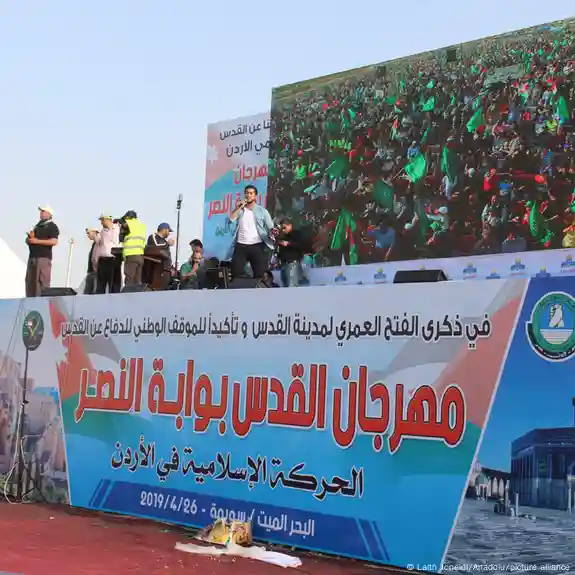Jordan outlaws Muslim Brotherhood opposition group Jordan outlaws Muslim Brotherhood opposition group