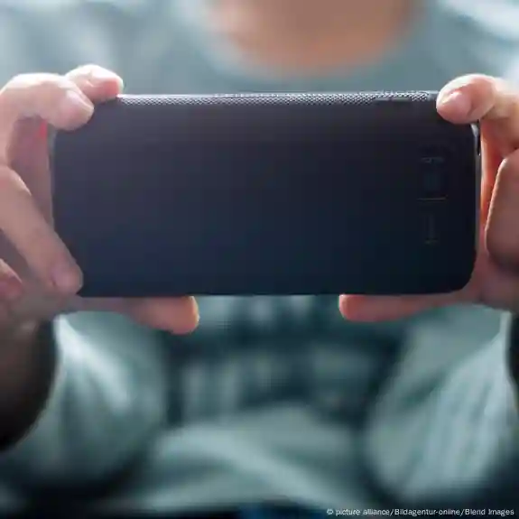 Greece launches state app to limit children’s screen time