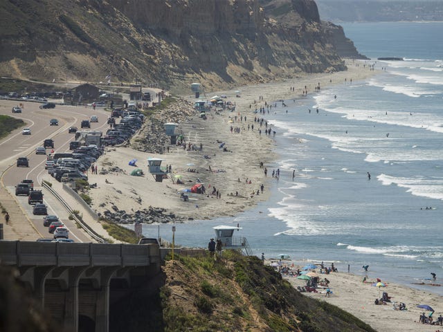 Panga boat capsizes near San Diego: 3 people dead, 9 missing