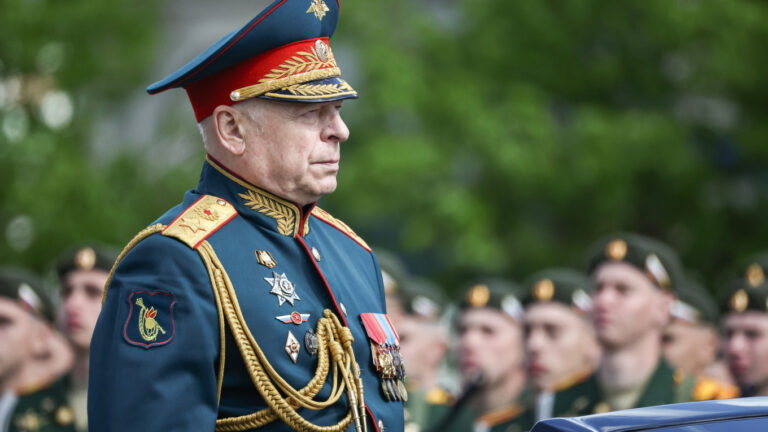 Putin Sacks Chief of Military’s Land Forces