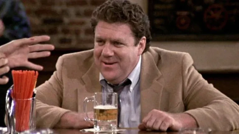 Tributes have been paid by the cast of US comedy series Cheers after George Wendt – who starred as Norm Peterson – died at the age of 76.