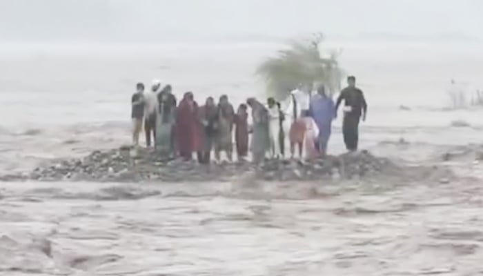 Pakistan :17 dead, several missing as Swat River sweeps away 20 tourists.