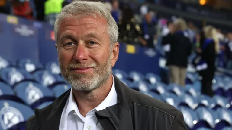 The UK government has threatened to sue former Chelsea Football Club owner Roman Abramovich to make sure the money from the club’s sale goes to Ukraine.