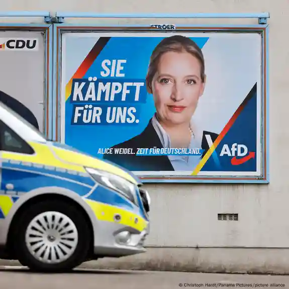German police say AfD membership incompatible with service –
