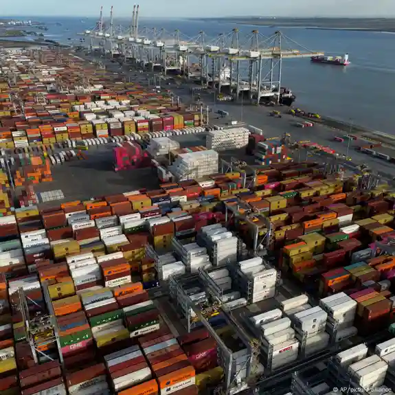UK: Over 2 tons of cocaine seized at London port –