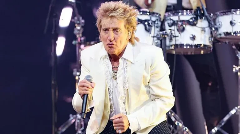 Rod Stewart forced to cancel six more gigs ahead of Glastonbury