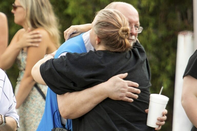 At least 11 knifed in random US Walmart attack, suspect held
