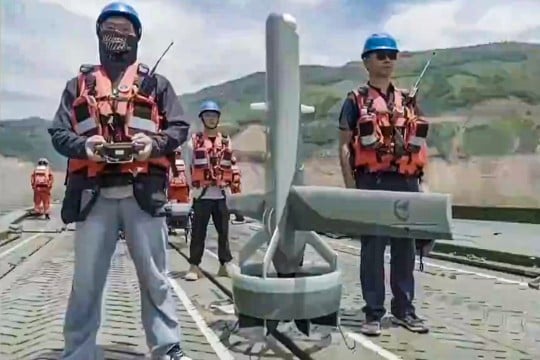 China unveils new drone that takes off and lands on its tail like a rocket China unveils new drone that takes off and lands on its tail like a rocket