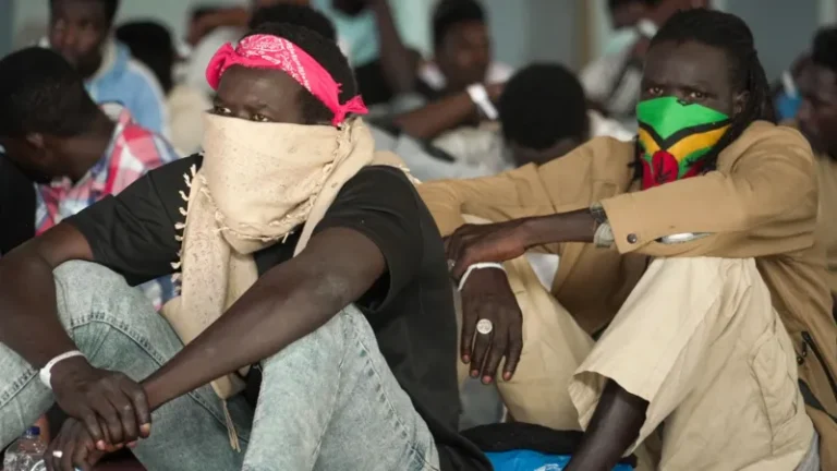 Greece claims ‘invasion’ in Crete as it tries to halt asylum on Med route-BBC
