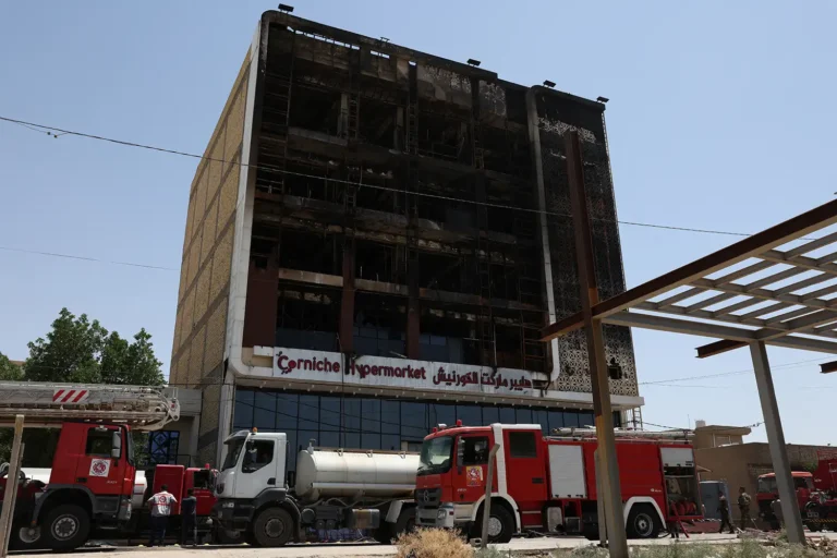 60 Dead and 11 Missing After Massive Fire Engulfs  5th  Floor Shopping Mall, Iraq
