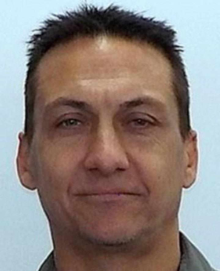 Australia posts $1 mil reward for arrest of gunman wanted for police killings