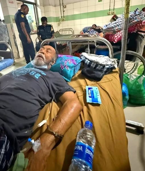 Bangladesh :Outrage In Bangladesh After Sheikh Hasina’s Aide Seen Handcuffed To Hospital Bed Before Death