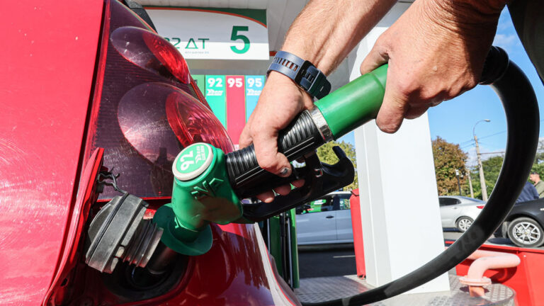 Putin Can’t Hide Russia’s Gasoline Crisis!